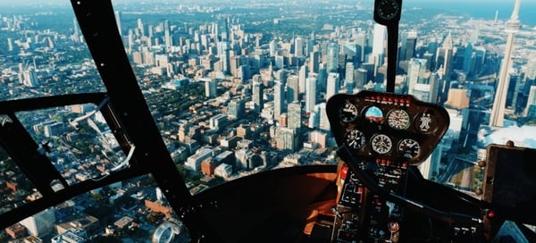 Effektivt helikopterperspektiv eller störig detaljnörd?