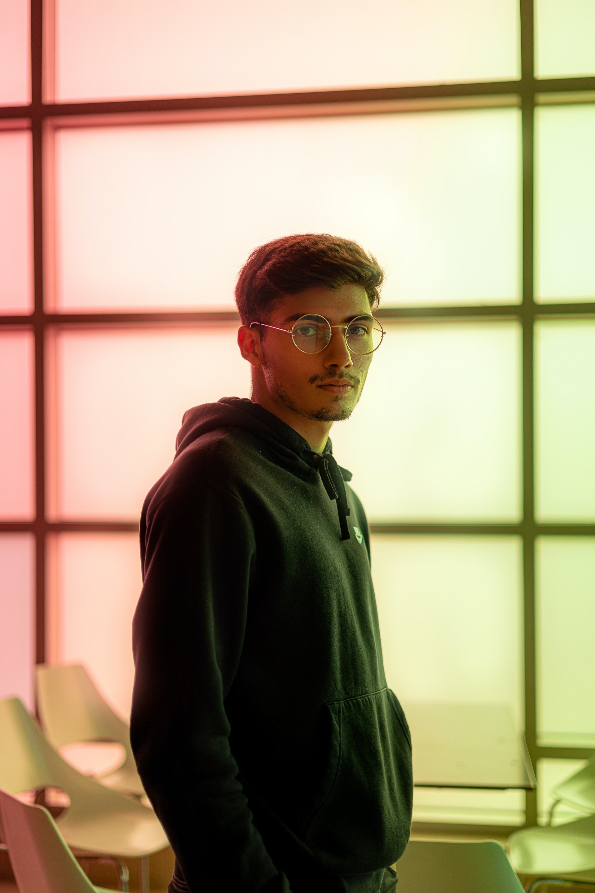 <span id="hs_cos_wrapper_name" class="hs_cos_wrapper hs_cos_wrapper_meta_field hs_cos_wrapper_type_text" style="" data-hs-cos-general-type="meta_field" data-hs-cos-type="text" >4 utmaningar med hybridarbete – och hur du kommer förbi dem</span>